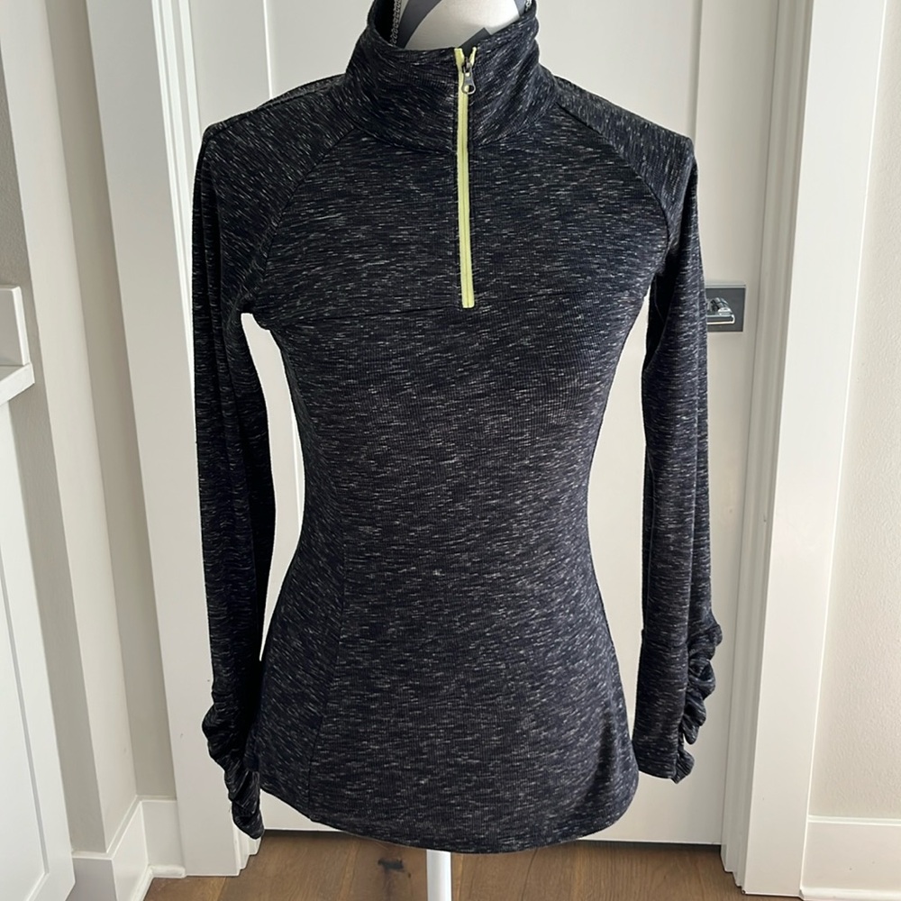 EUC Columbia Women's Long Sleeve 1/4 Zip Athletic Top